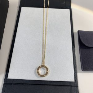 Versatile Large Round Diamond Pendant Necklace - Image 8