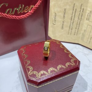 Luxurious 18K Cartier Gold Triangle Diamond Ring, US5-9 - Image 3