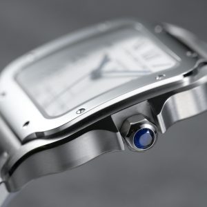 Luxurious Cartier Watch with Advanced Features and Aesthetics - Image 7