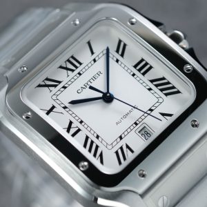 Luxurious Cartier Watch with Advanced Features and Aesthetics - Image 4