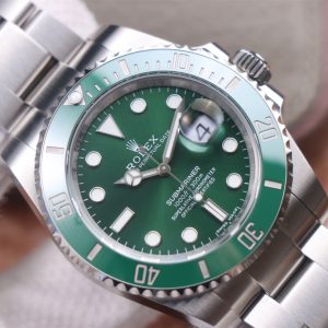 NOOB Rolex Submariner V11 Green Cerachrom Clone with Blue Sapphire and Instant Clasp - Image 5