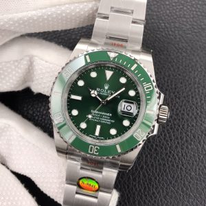 NOOB Rolex Submariner V11 Green Bezel Clone with Blue Sapphire and One-Touch Clasp - Image 4