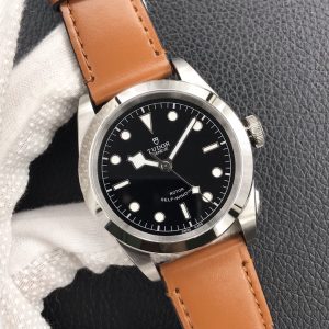 Tudor Black Bay 41mm Steel Watch Genuine Replica with Free Strap - Image 3