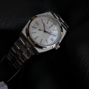 Vacheron Constantin Overseas 4500V/110A-B126 Stainless Steel, Silver Dial, Self-Winding - Image 5