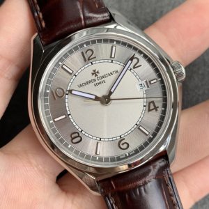 Luxury Vacheron Constantin 3-hand Watch with Custom 1326 Movement - Image 3