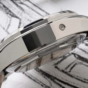 Luxurious Vernacular Watch with 3-Digit Calendar and 9-Day Week Display - Image 9