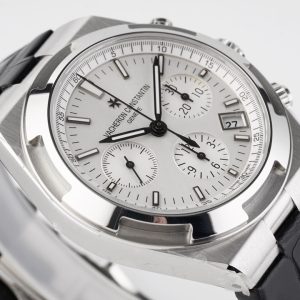 Updated Vacheron Constantin Overseas Series 5500V: Elite Craftsmanship and Multi-Function Design - Image 8