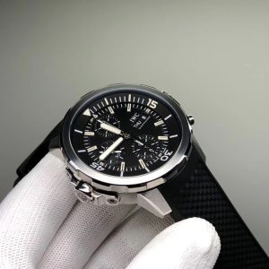 Swiss Made Ocean Chronograph Watch with Automatic Movement and Date Display - Image 5