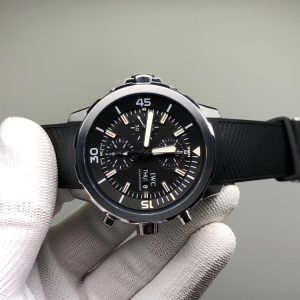 Swiss Made Ocean Chronograph Watch with Automatic Movement and Date Display - Image 6