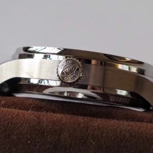 IWC Portuguese Tourbillon Reverse Jump Watch Craftsmanship and Elegance - Image 8