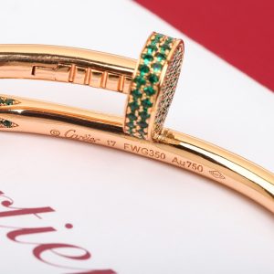 Luxury Cartier-Inspired Nail Bracelet Set with Green Diamonds - Image 4