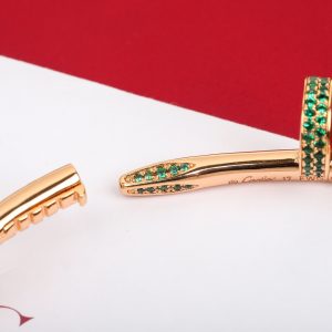 Luxury Cartier-Inspired Nail Bracelet Set with Green Diamonds - Image 6