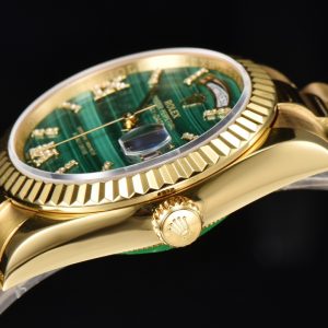 Rolex Day-Date Sunday Dial Green Malachite 36mm Elegance for Aspiring Youth - Image 9