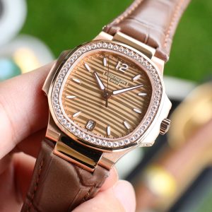 Patek Philippe Nautilus PP7118 Women's Watch Premium Swiss Movement, Crystal-Clear Design - Image 6