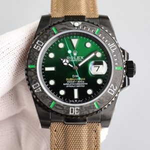 2023 ROLEX Submariner DIW Parakeet Custom Edition Luxury Features - Image 3