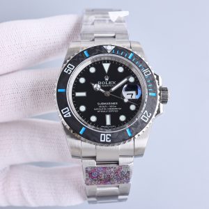 Luxury Carbon Fiber Submariner Clone with Automatic Movement - Image 3