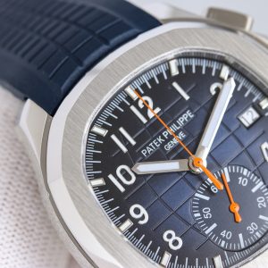 Sleek Stainless Steel 42.2mm Chronograph Patek Philippe Aquanaut Watch with Natural Rubber Strap - Image 6