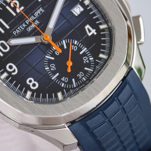 Sleek Stainless Steel 42.2mm Chronograph Patek Philippe Aquanaut Watch with Natural Rubber Strap - Image 5