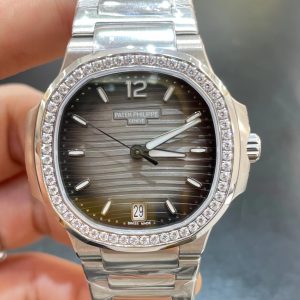 Patek Philippe Nautilus Lady 7118 Luxury Swiss Watch, Genuine Details - Image 1