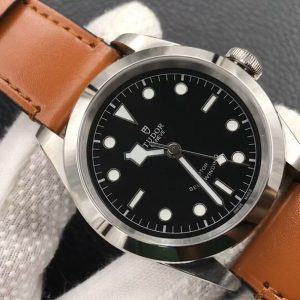 Tudor Black Bay 41mm Steel Case Watch with Genuine Parts - Image 1